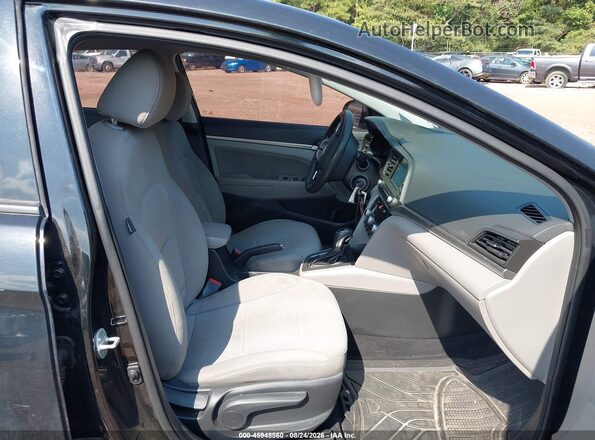 5NPD84LF9LH566456 2020 HYUNDAI ELANTRA Черный Вид салона спереди