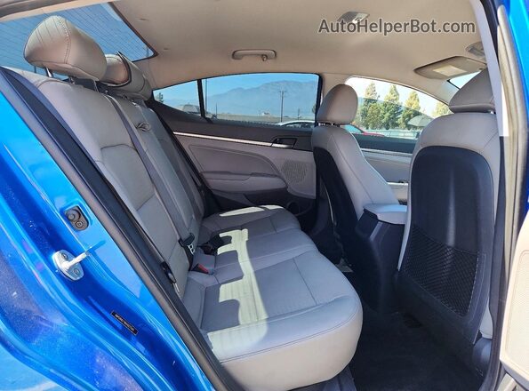 5NPD84LFXHH027545 2017 HYUNDAI ELANTRA Blue Widok tylnych siedzeń