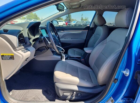 5NPD84LFXHH027545 2017 HYUNDAI ELANTRA Blue Widok wnętrza z przodu