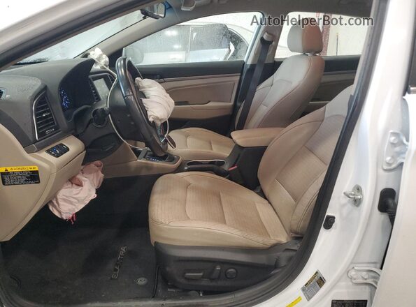 5NPD84LFXHH097448 2017 HYUNDAI ELANTRA White Front interior view