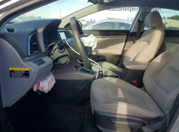 5NPD84LFXHH101840 2017 HYUNDAI ELANTRA Silver Вид салону спереду