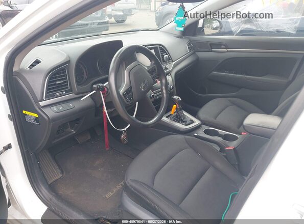 5NPD84LFXHH133204 2017 HYUNDAI ELANTRA White წინა სალონის ხედი