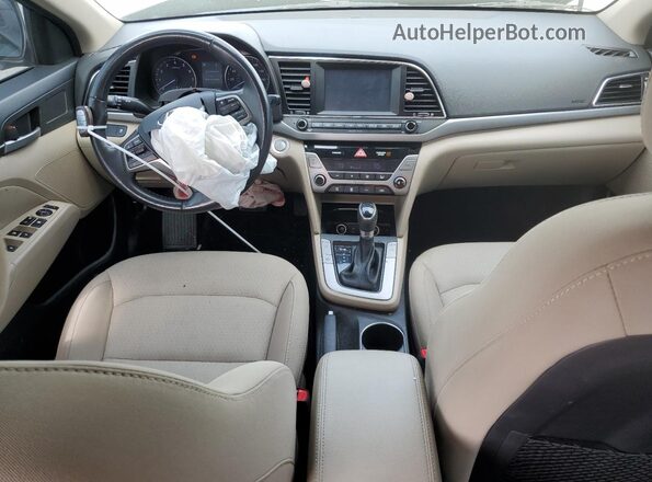 5NPD84LFXHH163044 2017 HYUNDAI ELANTRA Черный Вид панели приборов