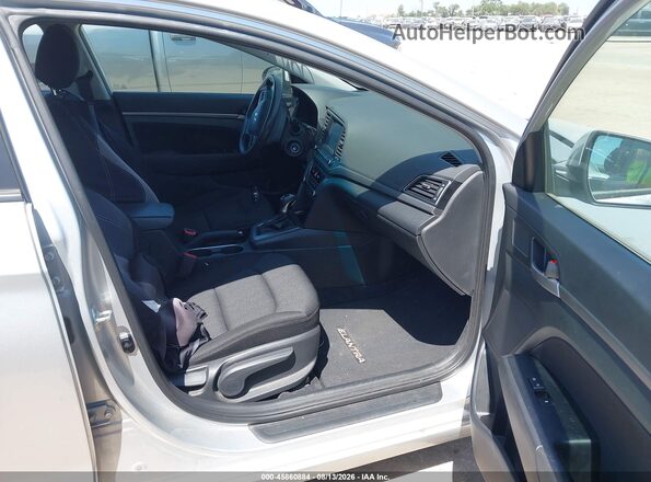 5NPD84LFXJH221269 2018 HYUNDAI ELANTRA Silver Front interior view