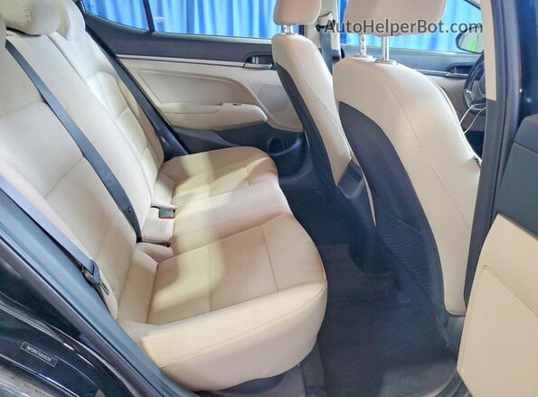 5NPD84LFXJH291290 2018 HYUNDAI ELANTRA Black უკანა სავარძლების ხედი