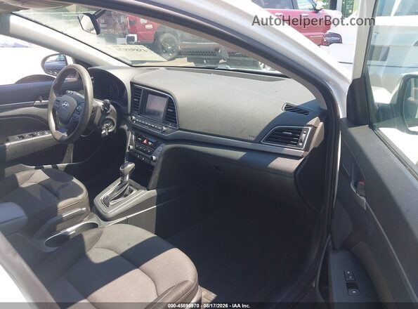5NPD84LFXJH367798 2018 HYUNDAI ELANTRA White წინა სალონის ხედი