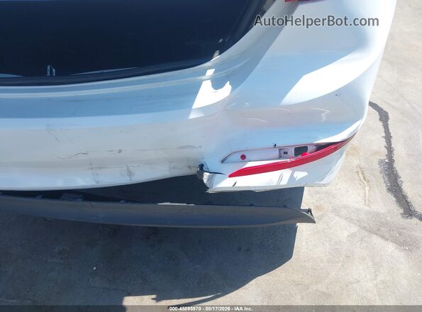 5NPD84LFXJH367798 2018 HYUNDAI ELANTRA White 