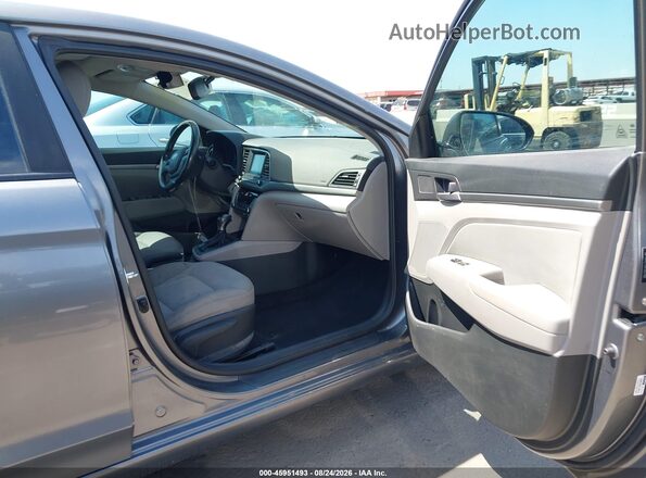 5NPD84LFXJH382768 2018 HYUNDAI ELANTRA Серый Вид салона спереди