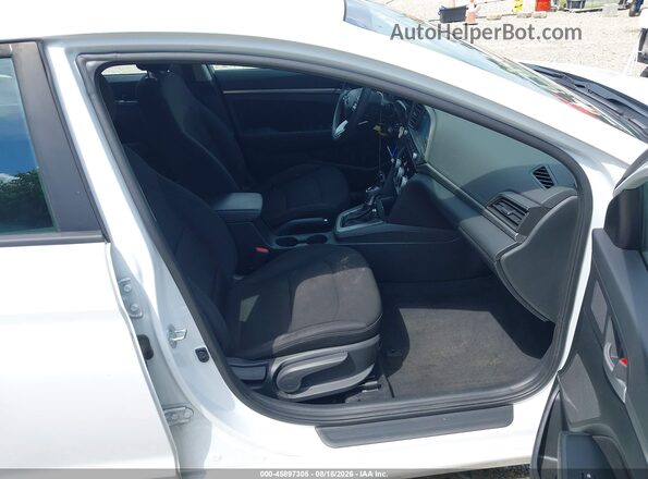 5NPD84LFXKH414605 2019 HYUNDAI ELANTRA Белый Вид салона спереди