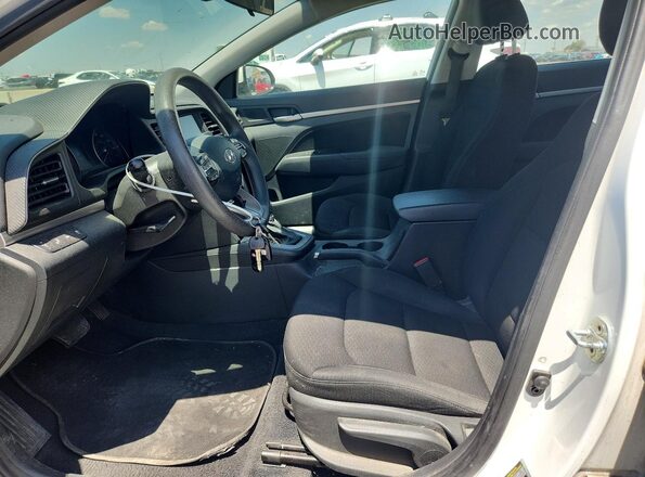 5NPD84LFXKH428763 2019 HYUNDAI ELANTRA White Front interior view
