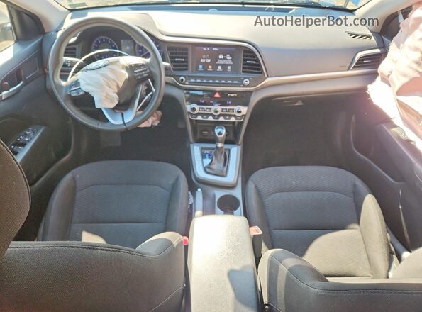 5NPD84LFXLH572265 2020 HYUNDAI ELANTRA Серебряный Вид панели приборов