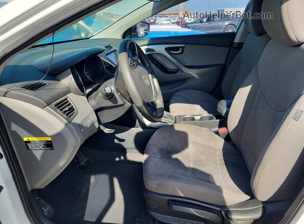 5NPDH4AE0GH719872 2016 HYUNDAI ELANTRA White Vista interior delantera