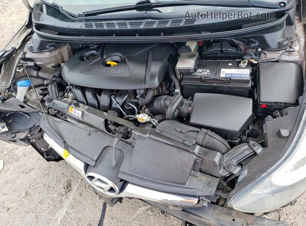 5NPDH4AE0GH749096 2016 HYUNDAI ELANTRA Tan Սալոնի հետևի տեսք