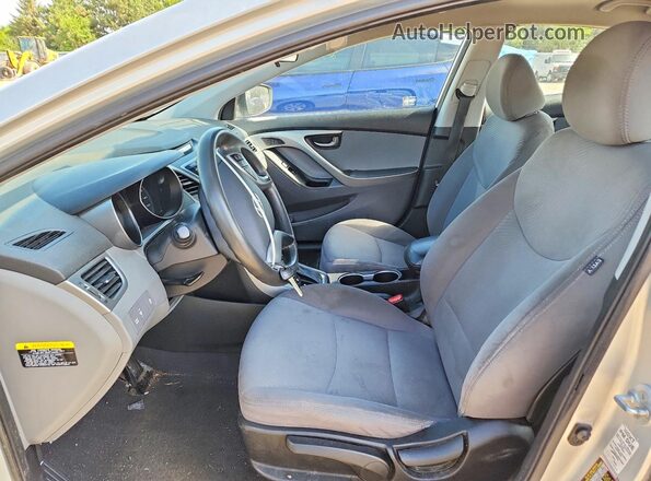 5NPDH4AE0GH769686 2016 HYUNDAI ELANTRA Silver Front interior view