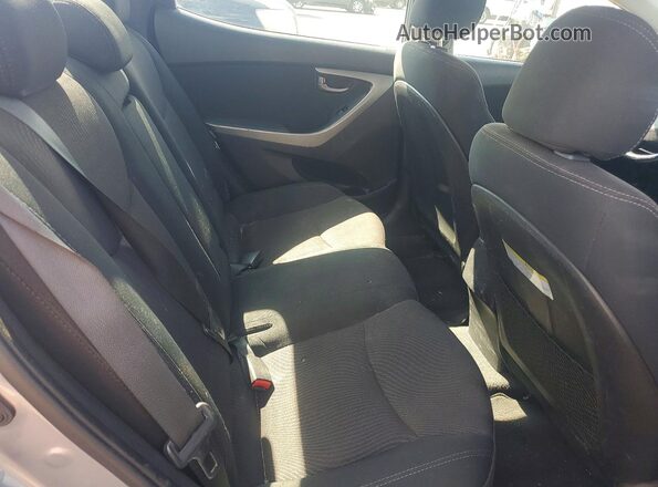 5NPDH4AE0GH779621 2016 HYUNDAI ELANTRA Gray Widok tylnych siedzeń
