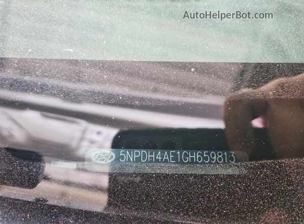 5NPDH4AE1GH659813 2016 HYUNDAI ELANTRA White Widok komory silnika