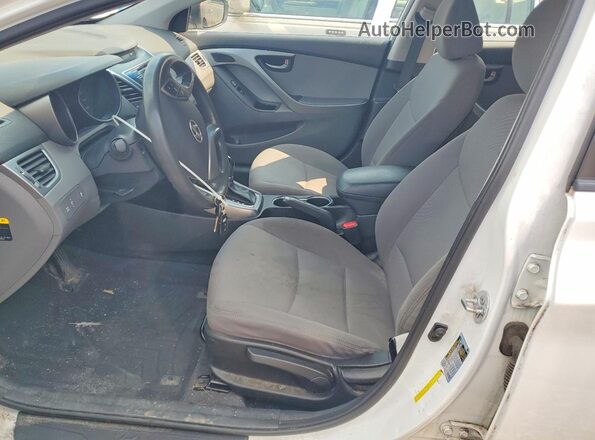 5NPDH4AE1GH693623 2016 HYUNDAI ELANTRA White Вид салону спереду