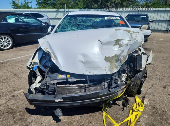 5NPDH4AE1GH704409 2016 HYUNDAI ELANTRA White Vista frontal