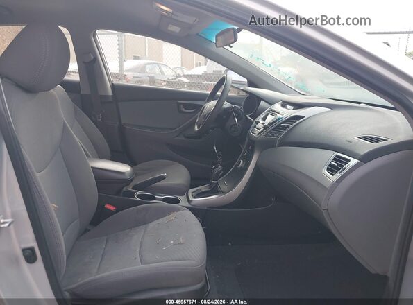 5NPDH4AE1GH718892 2016 HYUNDAI ELANTRA Silver Widok wnętrza z przodu