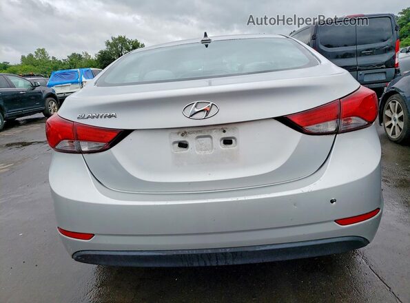 5NPDH4AE1GH738883 2016 HYUNDAI ELANTRA Серебряный Вид сзади