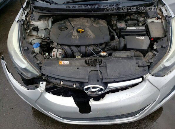 5NPDH4AE1GH738883 2016 HYUNDAI ELANTRA Серебряный Вид задней части салона