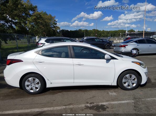 5NPDH4AE1GH752475 2016 HYUNDAI ELANTRA White უკანა სალონის ხედი