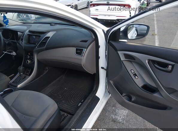 5NPDH4AE1GH752475 2016 HYUNDAI ELANTRA White წინა სალონის ხედი