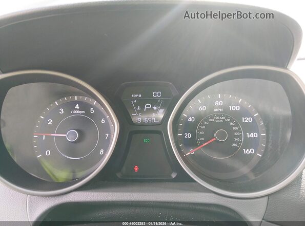 5NPDH4AE1GH792037 2016 HYUNDAI ELANTRA White Հետևի նստատեղերի տեսք