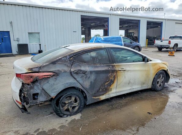 5NPDH4AE2GH715354 2016 HYUNDAI ELANTRA Белый Задняя правая четверть
