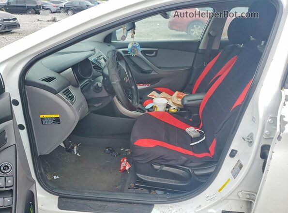 5NPDH4AE2GH715354 2016 HYUNDAI ELANTRA Белый Вид салона спереди
