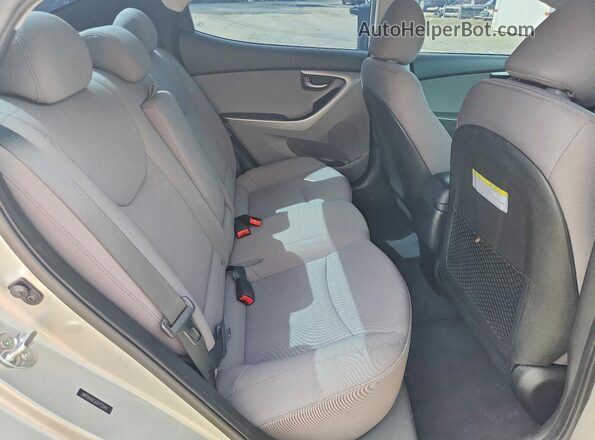 5NPDH4AE2GH732042 2016 HYUNDAI ELANTRA Silver Вид задніх сидінь