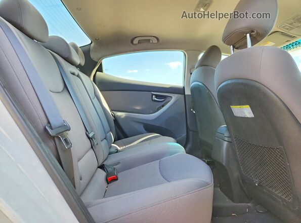 5NPDH4AE2GH744515 2016 HYUNDAI ELANTRA White 