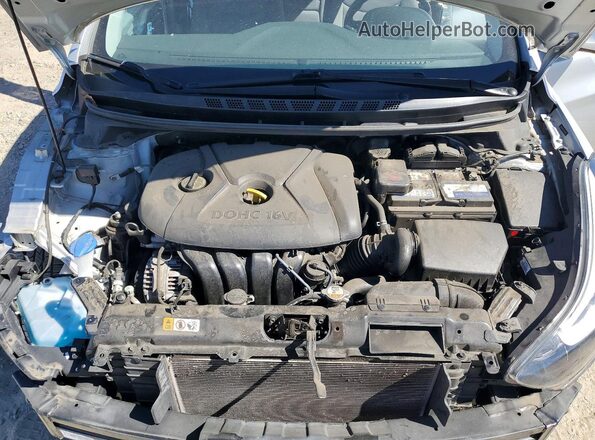 5NPDH4AE2GH751707 2016 HYUNDAI ELANTRA Silver Rear interior view