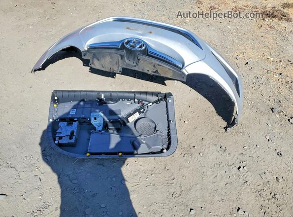5NPDH4AE2GH751707 2016 HYUNDAI ELANTRA Silver Engine compartment view