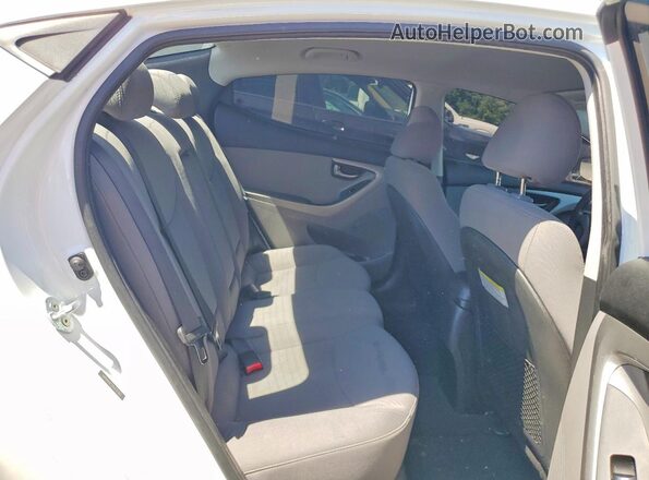 5NPDH4AE2GH772363 2016 HYUNDAI ELANTRA White უკანა სავარძლების ხედი