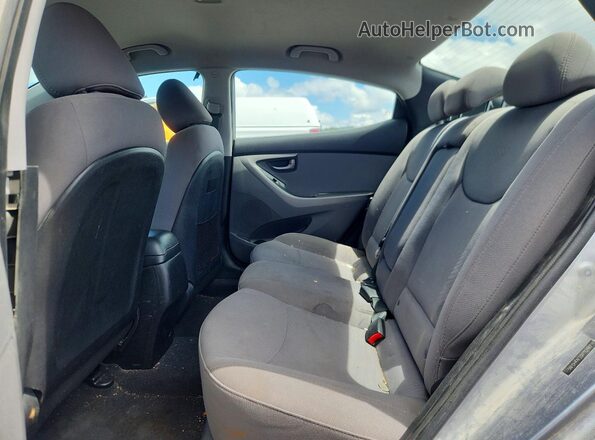 5NPDH4AE2GH782987 2016 HYUNDAI ELANTRA Silver Widok tylnych siedzeń