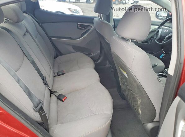 5NPDH4AE3GH667511 2016 HYUNDAI ELANTRA Red Rear seats view