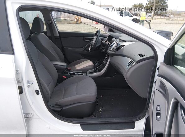 5NPDH4AE3GH736715 2016 HYUNDAI ELANTRA White წინა სალონის ხედი