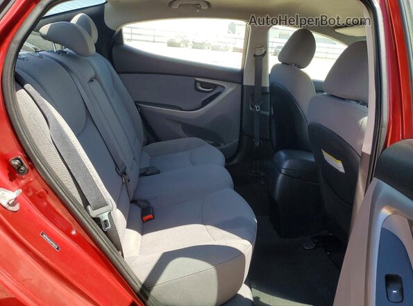 5NPDH4AE3GH765731 2016 HYUNDAI ELANTRA Red Հետևի նստատեղերի տեսք