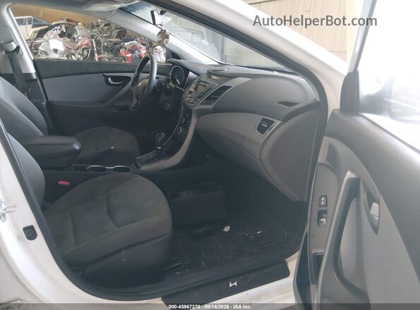 5NPDH4AE3GH777491 2016 HYUNDAI ELANTRA White Вид салону спереду