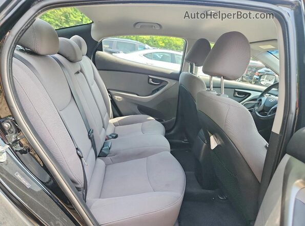 5NPDH4AE4GH672457 2016 HYUNDAI ELANTRA Black Rear seats view