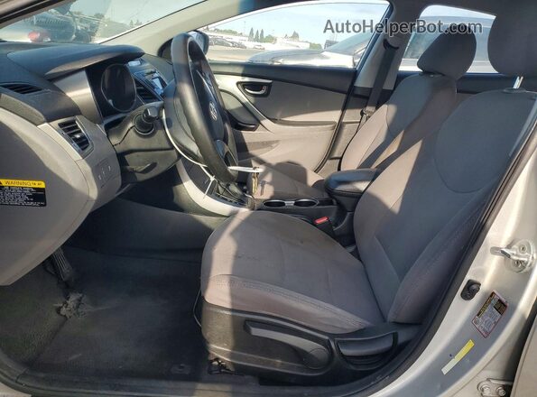 5NPDH4AE4GH707109 2016 HYUNDAI ELANTRA Silver წინა სალონის ხედი