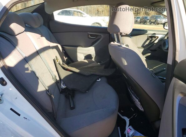 5NPDH4AE4GH726212 2016 HYUNDAI ELANTRA White Вид задніх сидінь