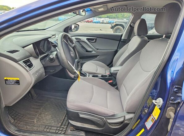 5NPDH4AE4GH726937 2016 HYUNDAI ELANTRA Синий Вид салона спереди