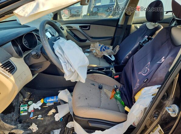 5NPDH4AE4GH737260 2016 HYUNDAI ELANTRA Черный Вид салона спереди