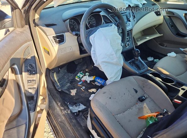 5NPDH4AE4GH737260 2016 HYUNDAI ELANTRA Черный Вид панели приборов