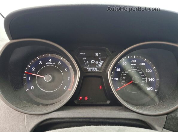 5NPDH4AE4GH750364 2016 HYUNDAI ELANTRA Red Instrument cluster view
