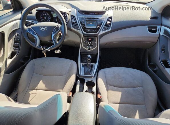 5NPDH4AE5GH716000 2016 HYUNDAI ELANTRA Красный Вид панели приборов
