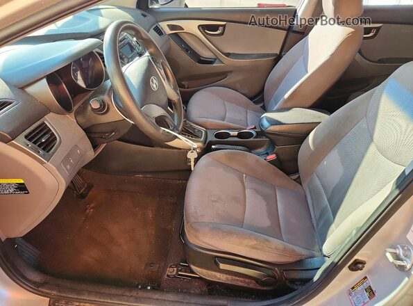5NPDH4AE5GH740684 2016 HYUNDAI ELANTRA Silver Вид салону спереду