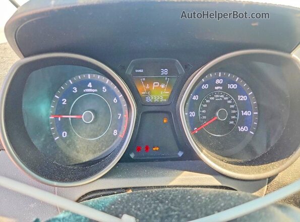 5NPDH4AE5GH774141 2016 HYUNDAI ELANTRA Красный Вид щитка приборов